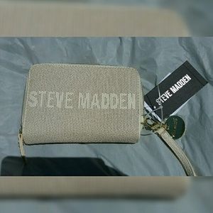 Steve Madden wallet with wrist strap